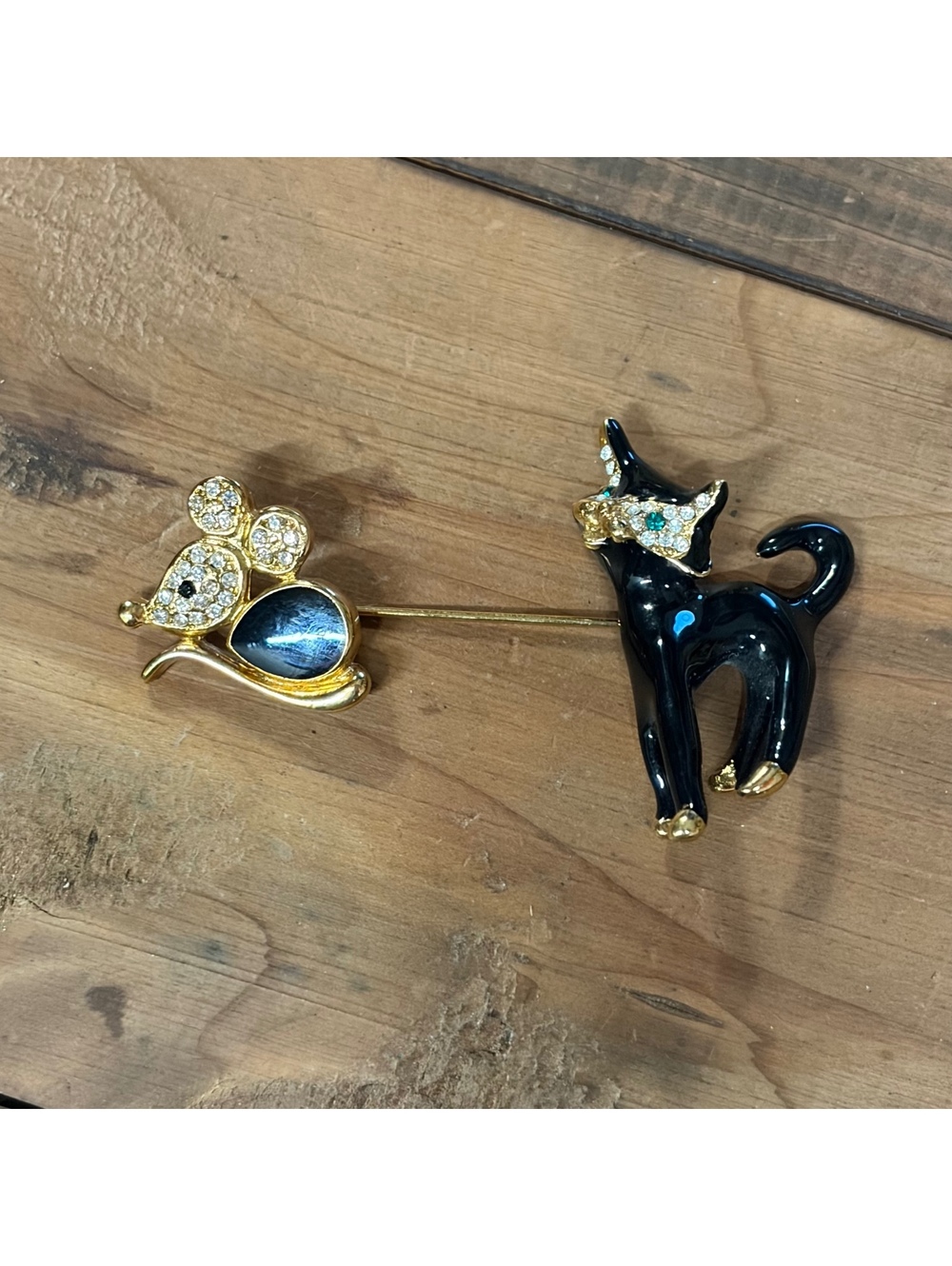 Cat & mouse enamel rhinestone pin by Kenneth Jay Lane vintage